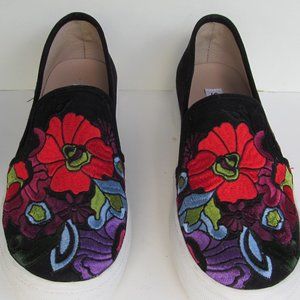 Steve Madden Women's GRACIE Suede Closed Toe Slip On Size 6